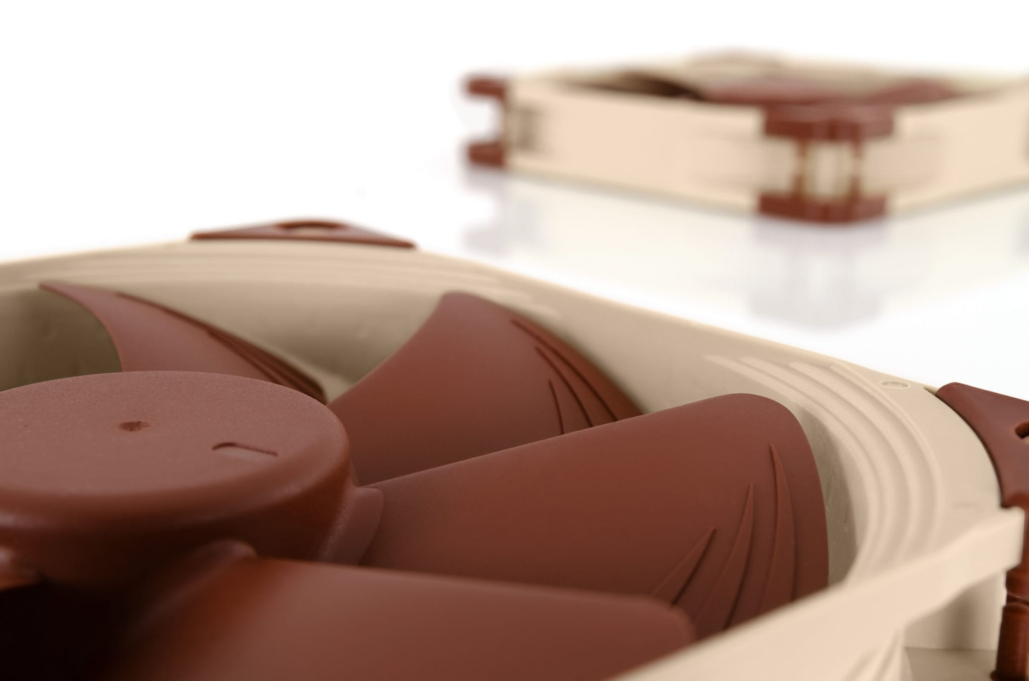 Wentylator Noctua NF-A14 FLX widok z boku
