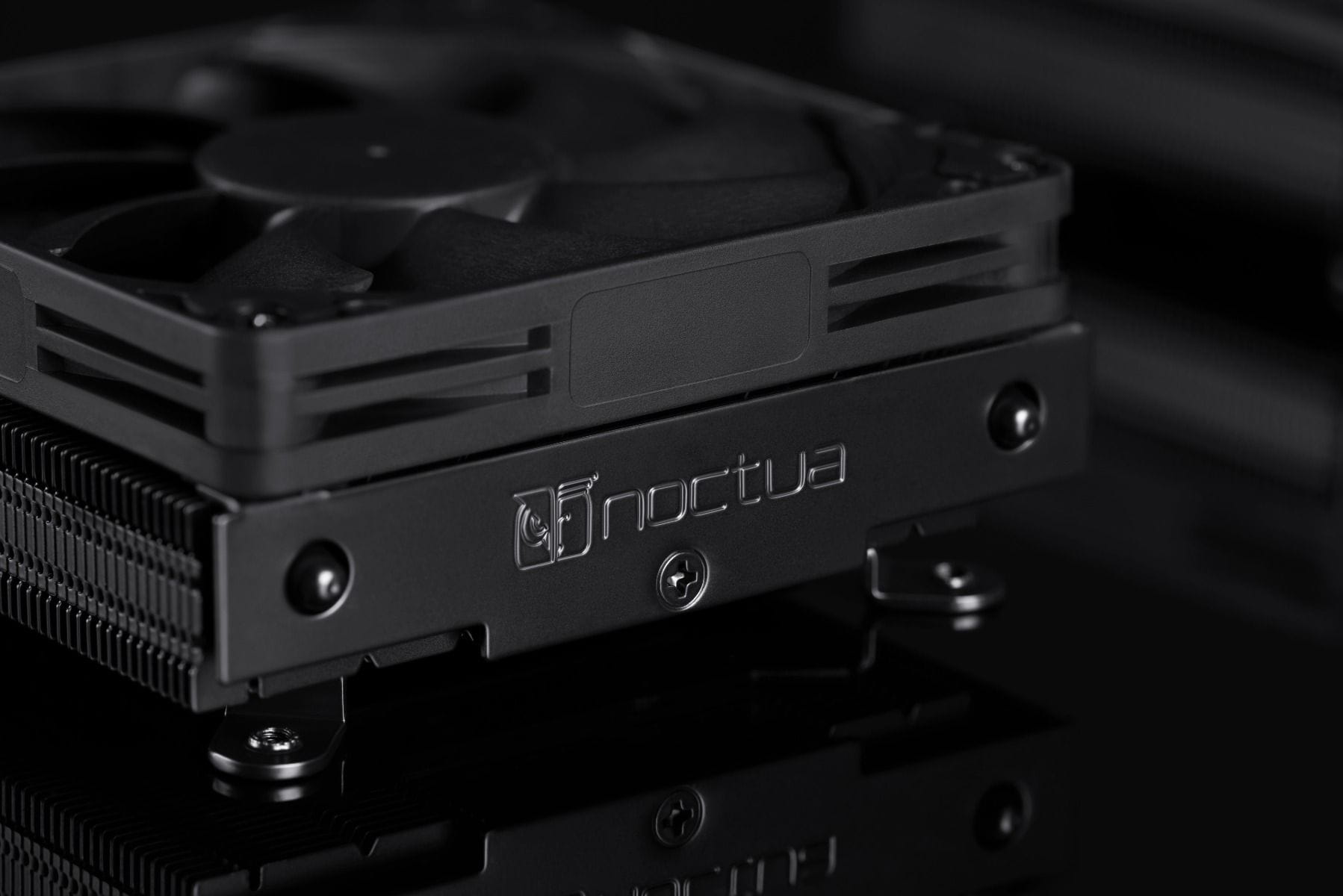 Noctua NH-L9i-17xx chromax.black wentylator