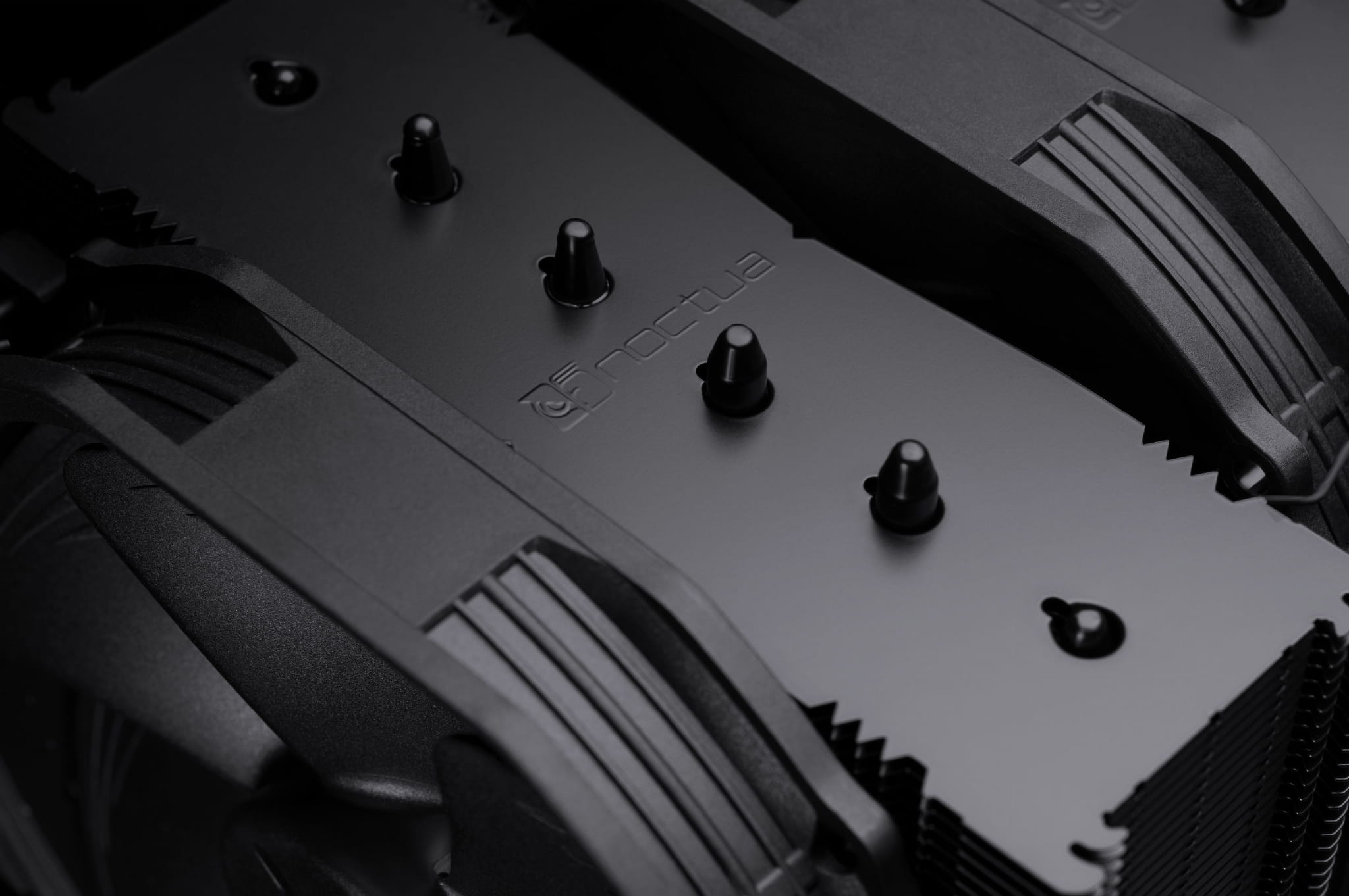 Noctua NH-D15 chromax.black wieże chłodzenia