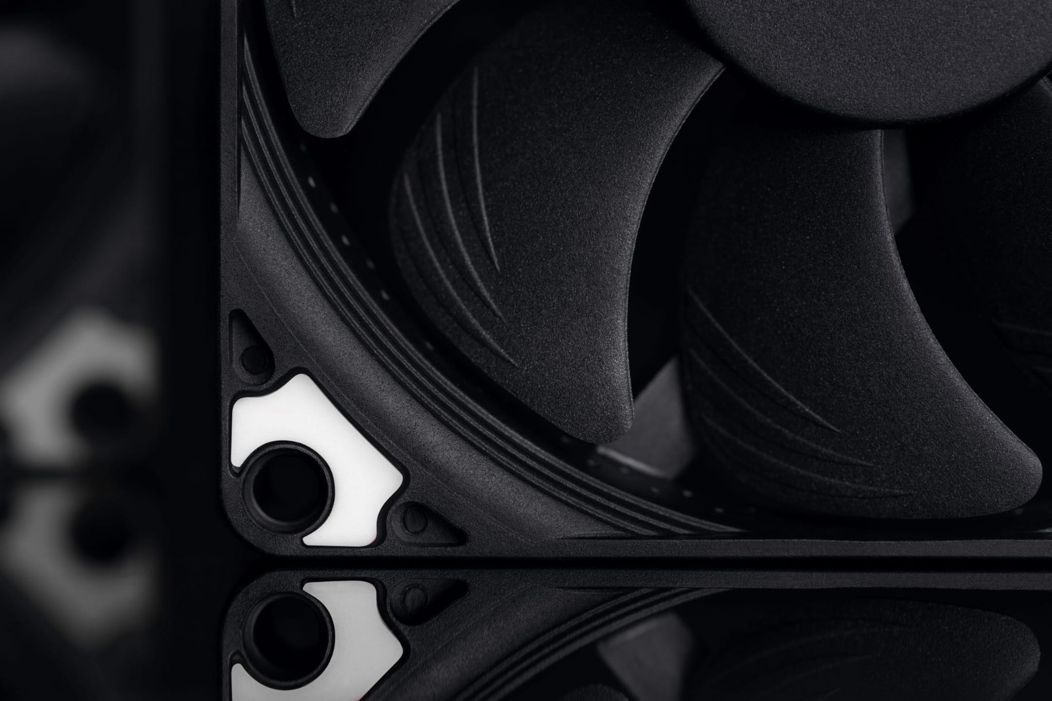 Noctua NF-A9x14 chromax czarny low profile