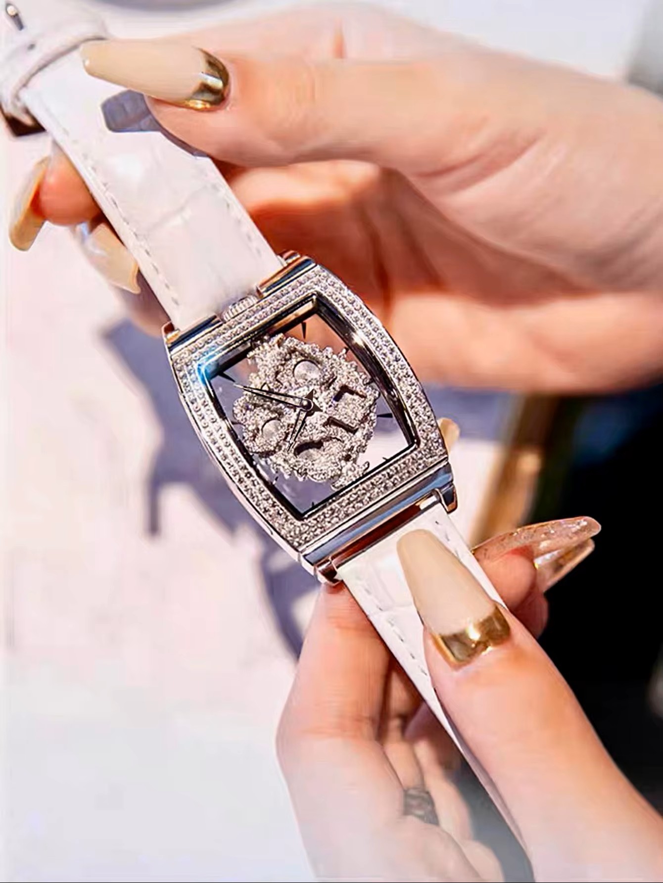 Luksusowy zegarek damski White Crystal