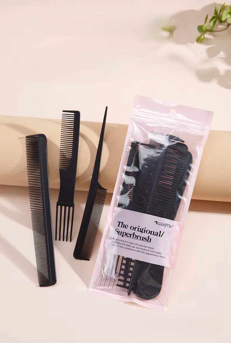 Grzebienie fryzjerskie do salonu i domu